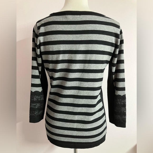 The Limited Women’s Pullover Sweater Top, Size L, Black/Gray with Black Lace - Picture 3 of 4